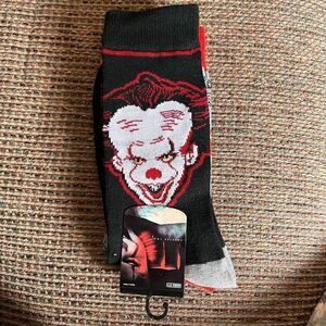 Official IT Pennywise the Clown crew Socks Adult Horror Movie 8-12 NEW! Set of 2